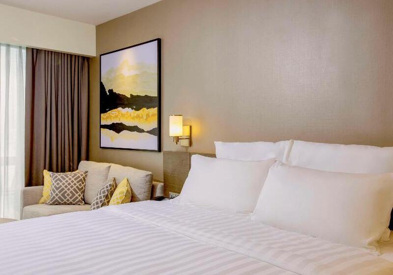 اتاق استاندارد با تخت بزرگ, Novotel Suites Manila At Acqua