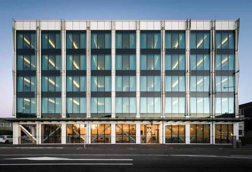 استودیوی استاندارد, Carnmore Hotel Christchurch