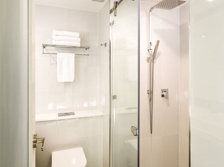 استودیوی استاندارد, Carnmore Hotel Christchurch