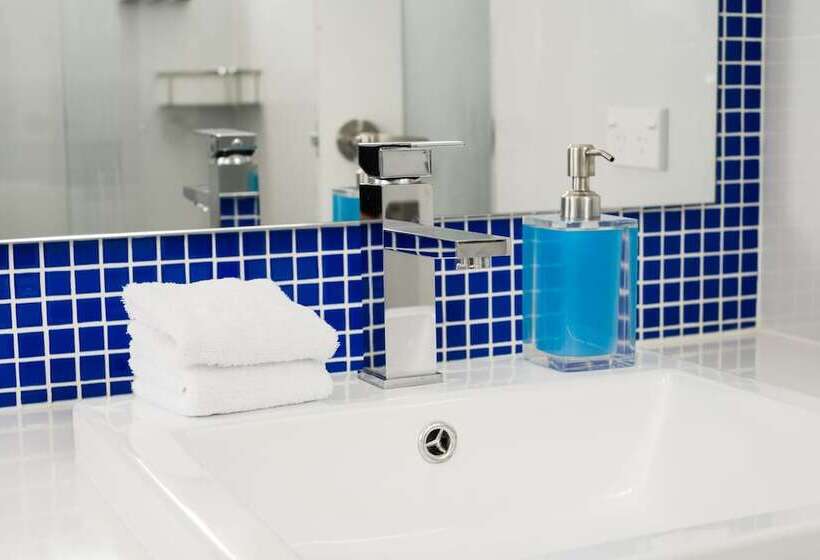 استودیوی استاندارد, Carnmore Hotel Christchurch