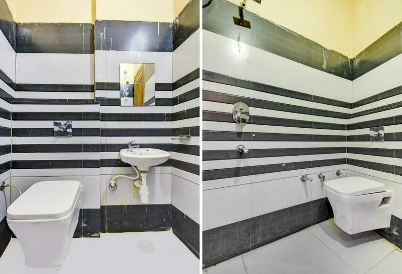 标准间, Oyo 72793  Sarovar