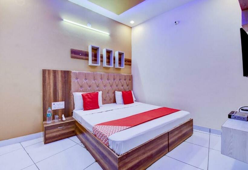 标准间, Oyo 72793  Sarovar