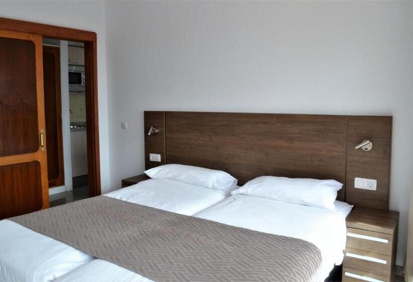 آپارتمان 1 خوابه با چشم‌انداز جانبی دریا, Apartamentos Montemayor
