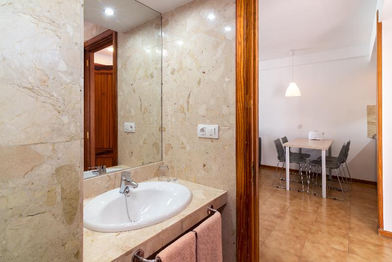 آپارتمان 1 خوابه با چشم‌انداز جانبی دریا, Apartamentos Montemayor