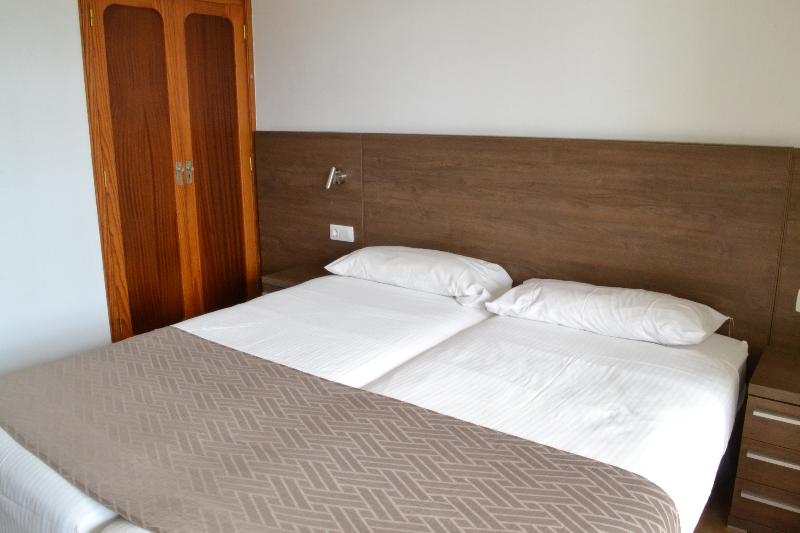 آپارتمان 1 خوابه با چشم‌انداز جانبی دریا, Apartamentos Montemayor