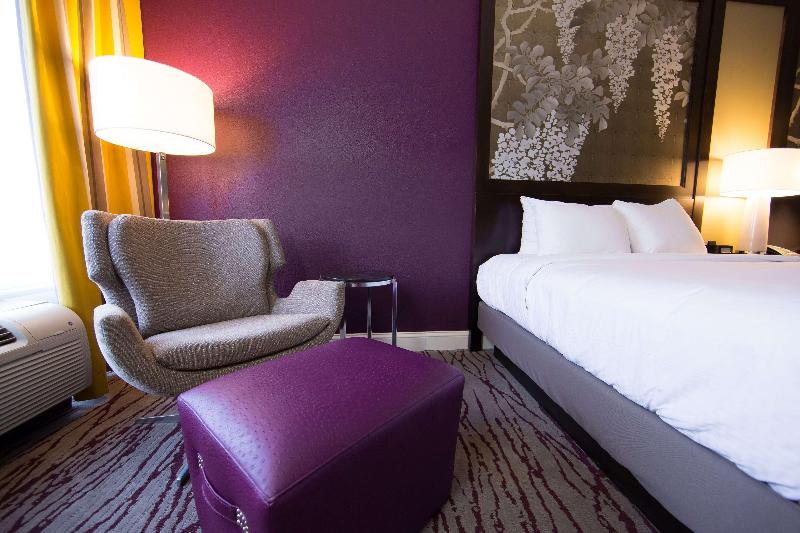 اتاق استاندارد با تخت بزرگ, Doubletree By Hilton Hotel Savannah Historic District