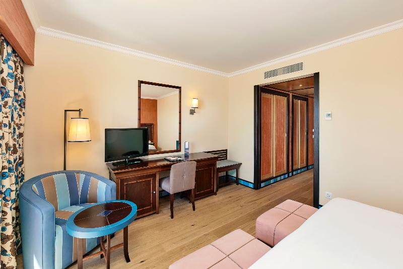 اتاق کلاسیک با چشم‌انداز دریا, Grande Real Santa Eulalia Resort &  Spa