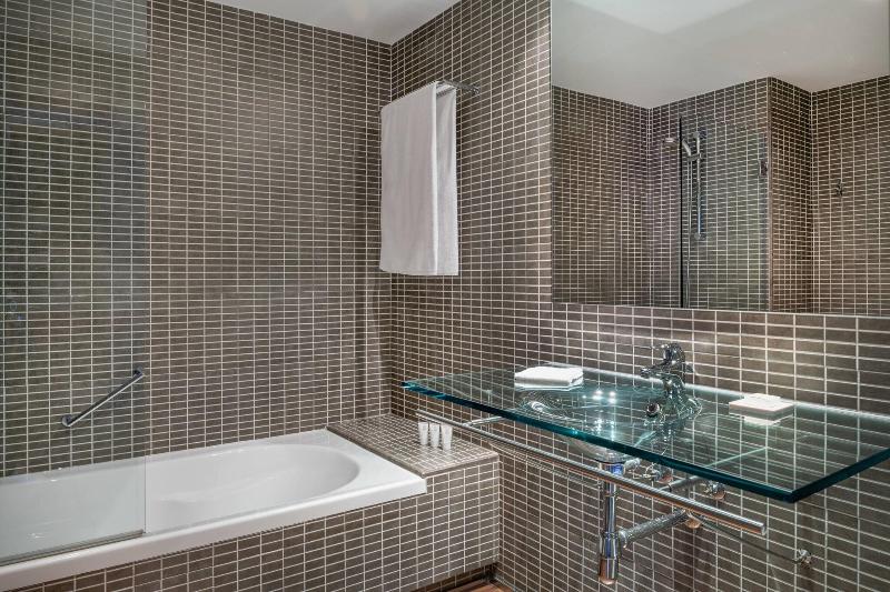 اتاق استاندارد با تخت بزرگ, Ac Hotel Algeciras By Marriott