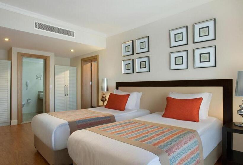 اتاق خانوادگی, Akka Alinda Hotel   Premium Ultra All Inclusive