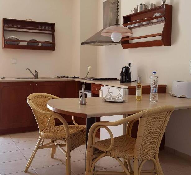 سوییت, Amazones Village Suites