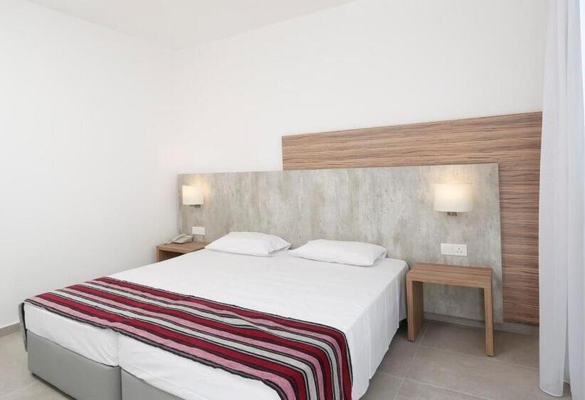 اتاق سوپریور با چشم‌انداز دریا, Kapetanios Aqua Resort