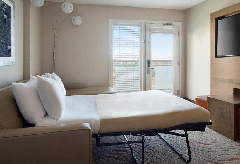 Suite Adapted for people with reduced mobility, Clearwater Beach Marriott Suites On Sand Key