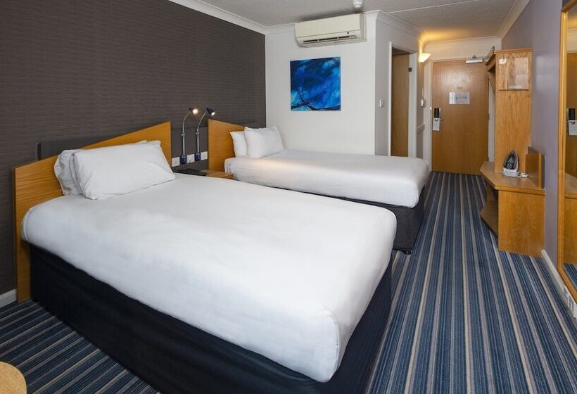 Standard Room, Holiday Inn Express Bristol  Filton