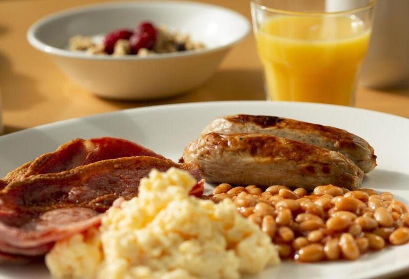 اتاق استاندارد, Holiday Inn Express Southampton   M27, J7, An Ihg