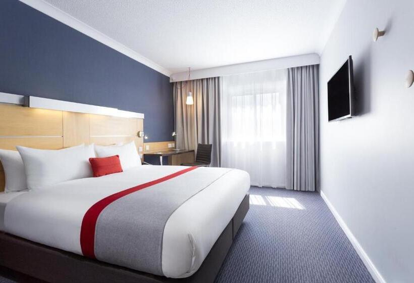 اتاق استاندارد, Holiday Inn Express Southampton   M27, J7, An Ihg