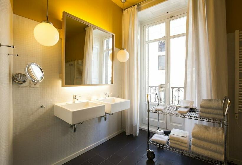 Superior Room with Terrace, Nômade Madrid