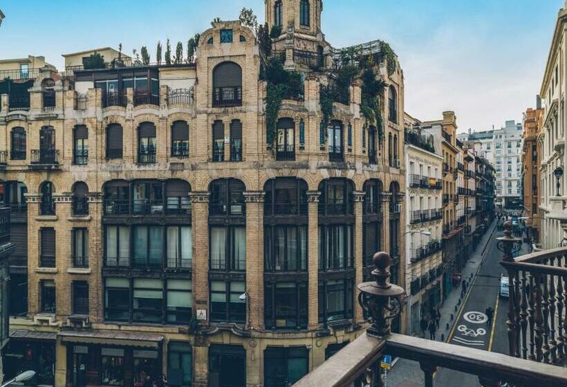 اتاق استاندارد با بالکن, Nômade Madrid