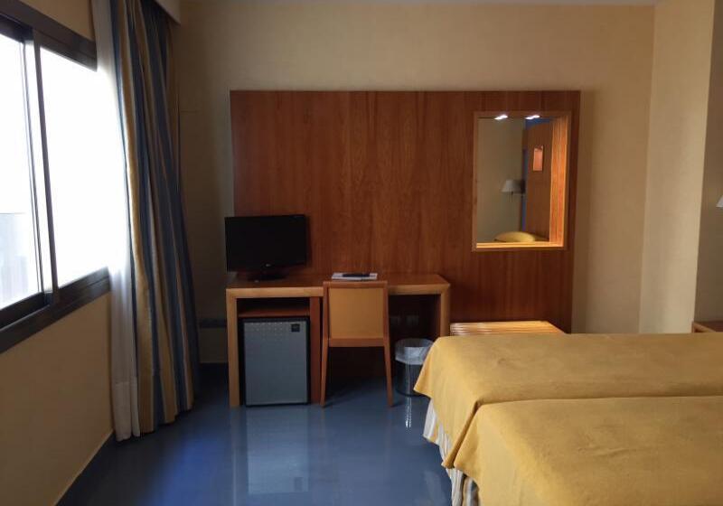 اتاق استاندارد با چشم‌انداز دریا, Sercotel Kalma Sitges