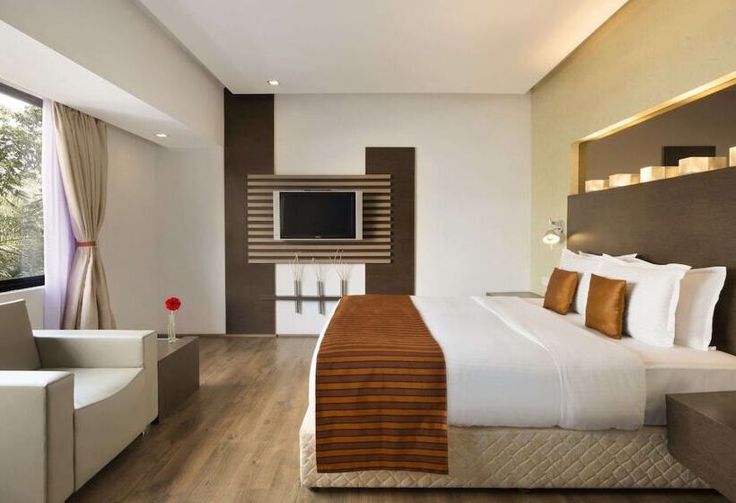 Executive Room, Ramada By Wyndham Chennai Egmore