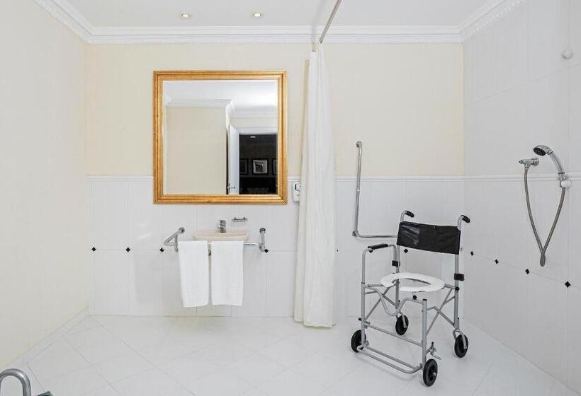 Deluxe Room Adapted for people with reduced mobility, Rockefeller By Slaviero Hoteis