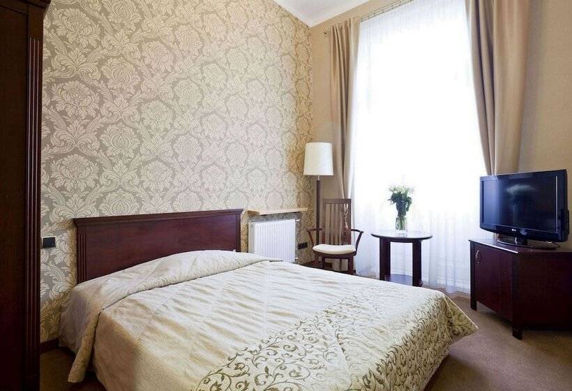 اتاق استاندارد یک نفره, Royal