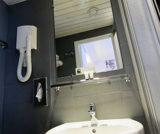 Superior Single Room, Saphir Grenelle