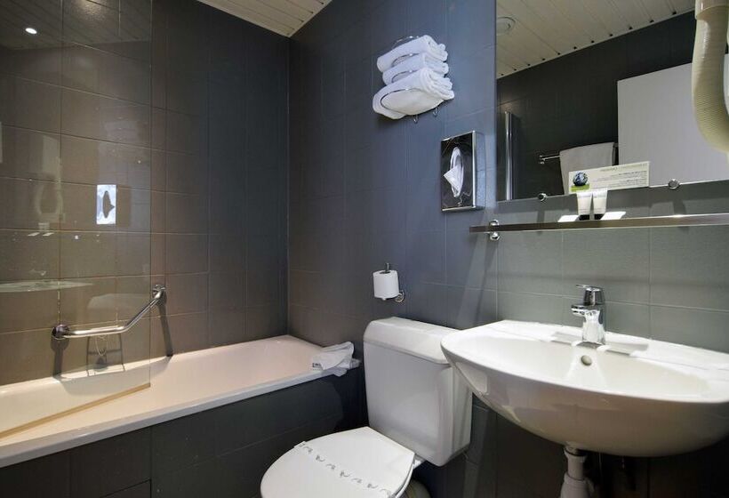 Quarto Estandar, Saphir Grenelle