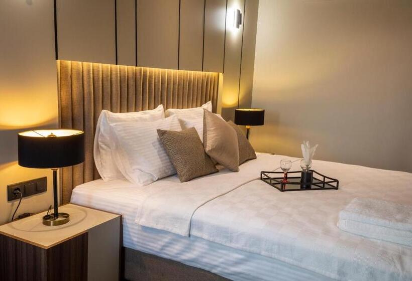 اتاق خانوادگی, Monalisa Hotels Kuşadasi