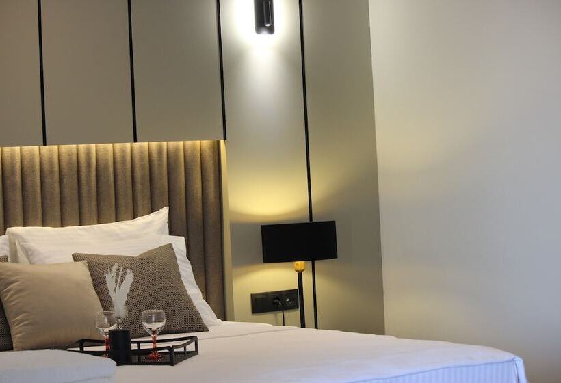 Chambre Economy, Monali̇sa Hotels