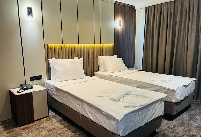 Standard Room, Monali̇sa Hotels