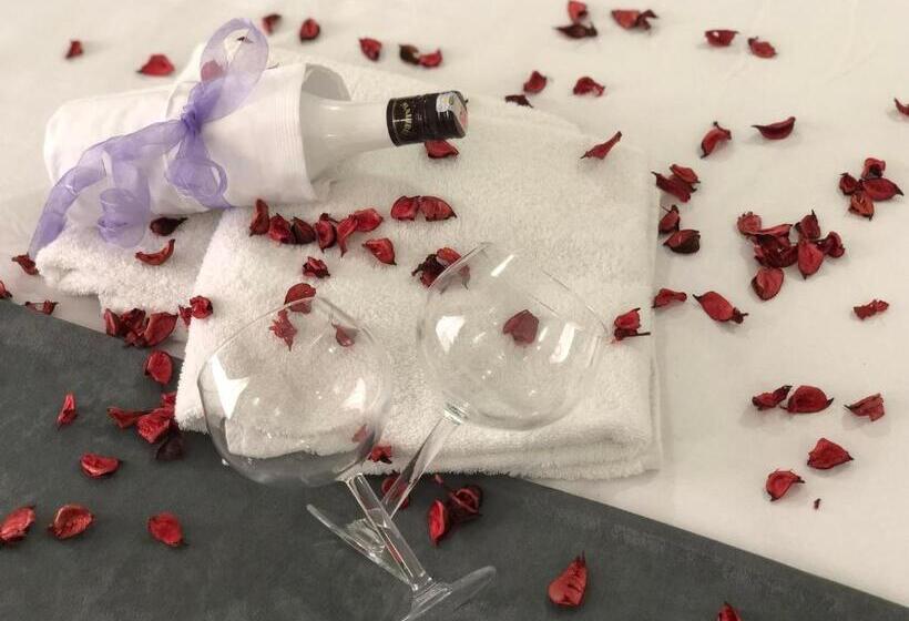 اتاق لوکس, Asi̇wa
