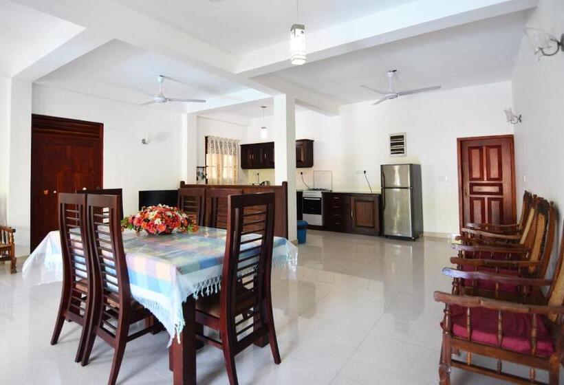 آپارتمان 1 خوابه با بالکن, The Lodge Unawatuna