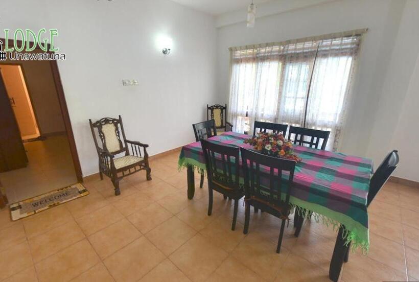 آپارتمان 1 خوابه همکف, The Lodge Unawatuna
