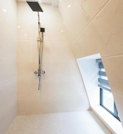 1 Bedroom Penthouse Apartment, Merry House Imperia