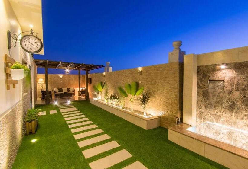 Suite with Terrace, Al Mokhtar Furnished Units