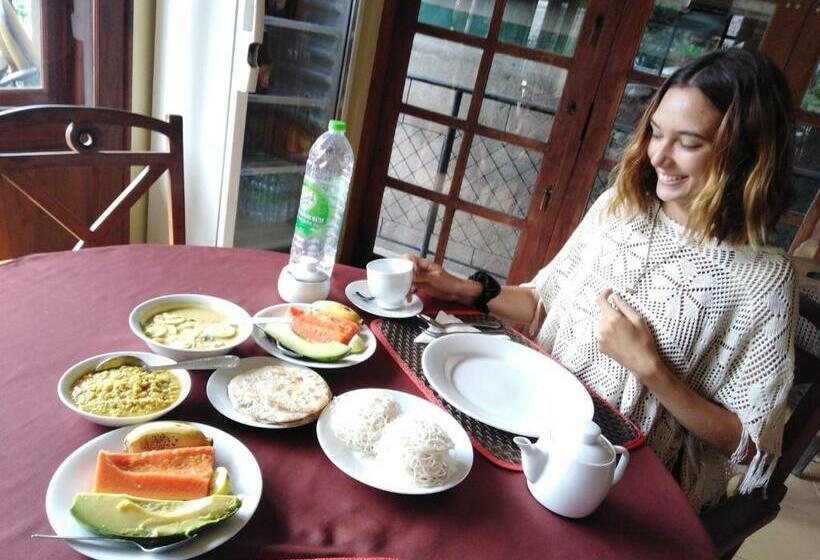 اتاق لوکس با بالکن, Jade Green Rest Inn