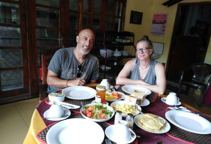 اتاق لوکس با بالکن, Jade Green Rest Inn
