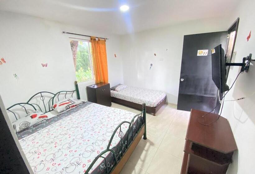 اتاق استاندارد سه نفره, Finca Hotel Los Cocos