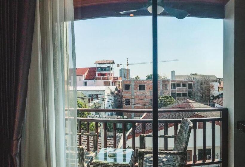 جناح إدارى, De Sripoom  Sha Extra Plus