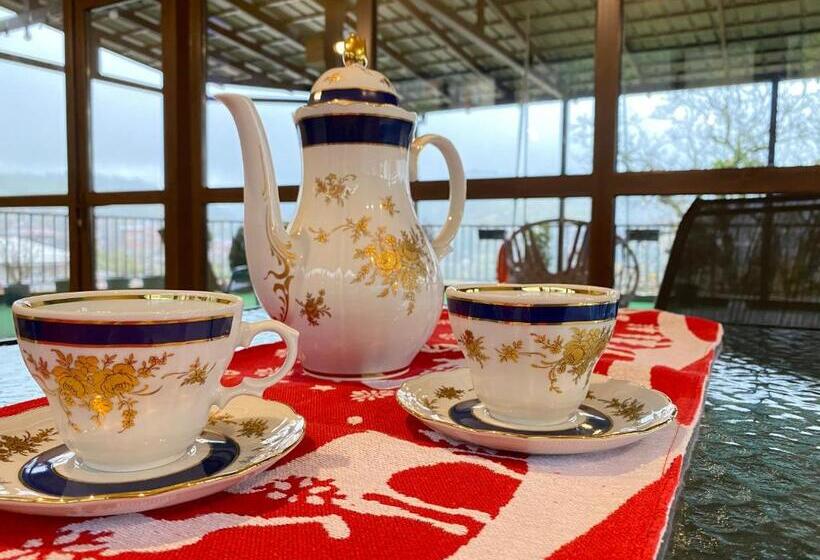 اتاق کلاسیک سه تخته, Guest House Royal Comfort With Terrace
