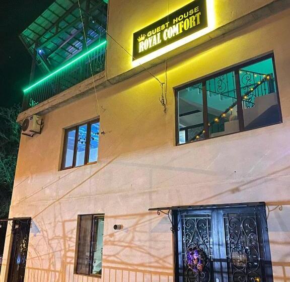 اتاق استاندارد با سرویس بهداشتی مشترک, Guest House Royal Comfort With Terrace