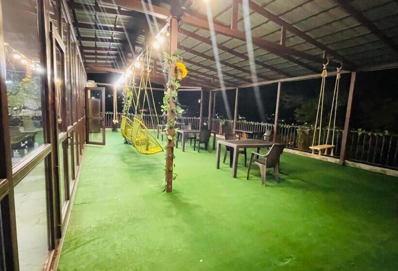 اتاق خانوادگی, Guest House Royal Comfort With Terrace