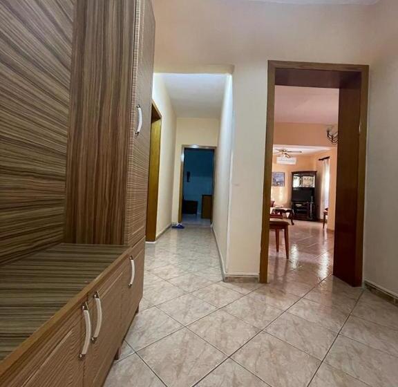 آپارتمان 3 خوابه, Neo Apartments