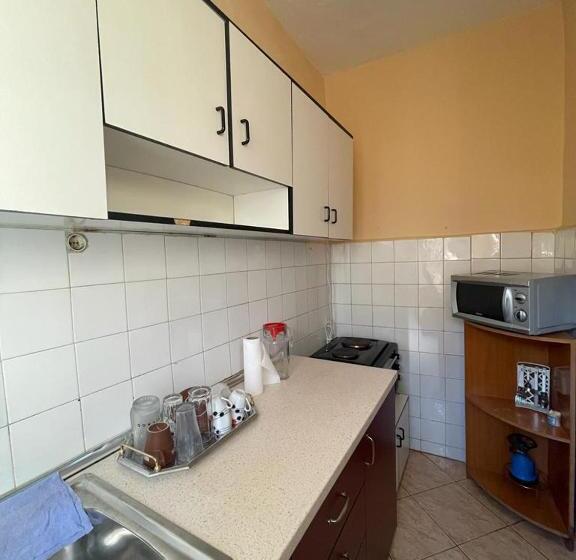 آپارتمان 3 خوابه, Neo Apartments
