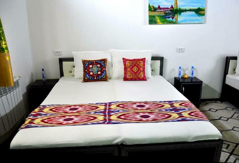 اتاق استاندارد سه تخته با بالکن, Khiva Tosh Darvoza & Trip Service