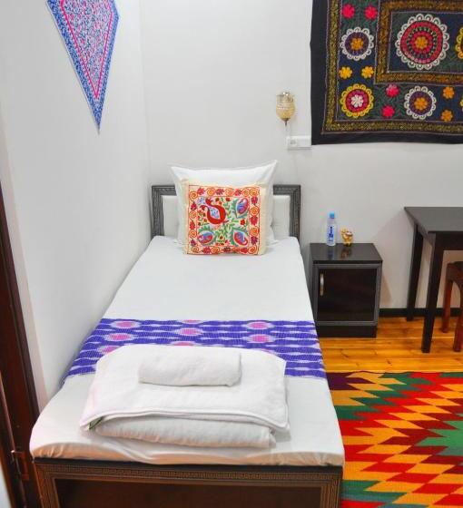 اتاق استاندارد, Khiva Tosh Darvoza & Trip Service