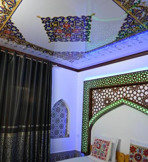 اتاق لوکس, Khiva Tosh Darvoza & Trip Service