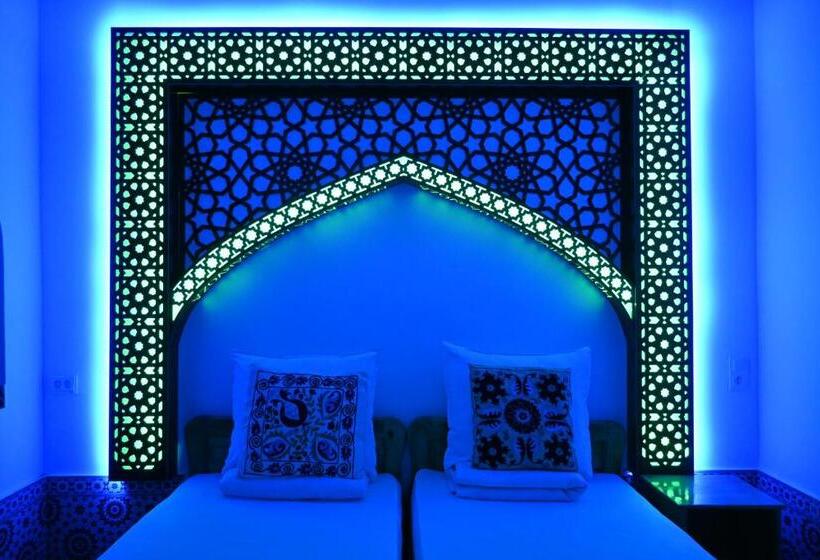 اتاق لوکس, Khiva Tosh Darvoza & Trip Service