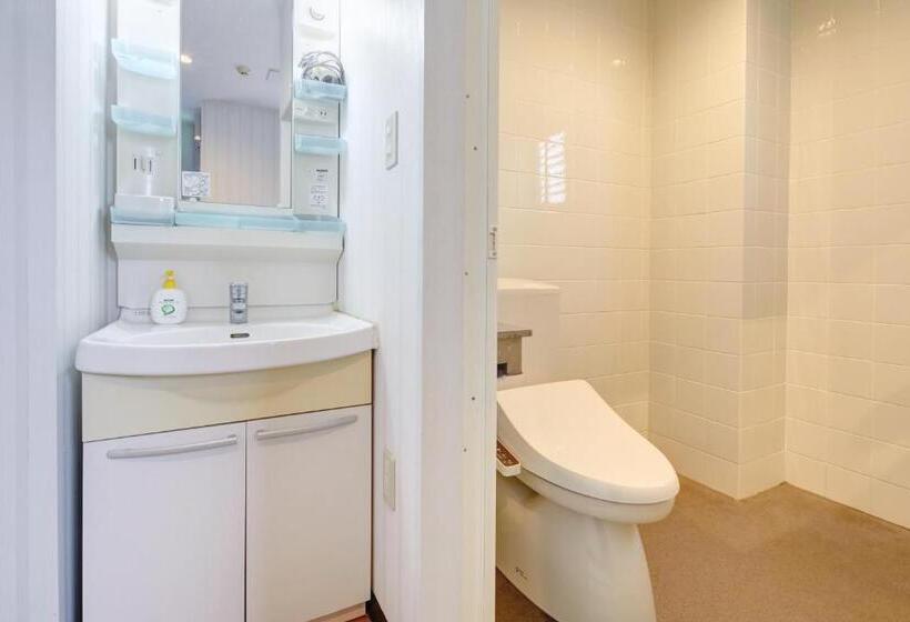 اتاق استاندارد سه نفره, Guest House Grand Naha