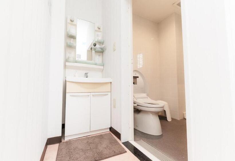 اتاق استاندارد سه نفره, Guest House Grand Naha